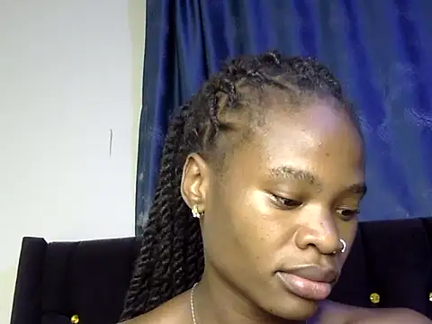 Snapshot of sweetblackbeauty001 chatting on November 13, 2025, 11:47 am sweetblackbeauty001 online show from November 13, 2025, 11:47 am