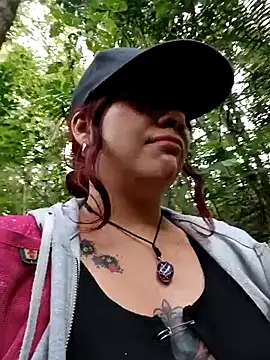 Erza escarleth online show from November 11, 2025, 7:41 pm