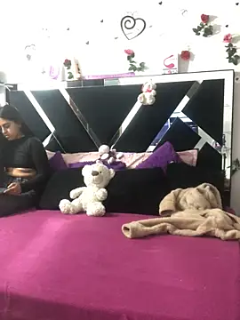 1lovelygirls online show from September 10, 2025, 12:04 pm