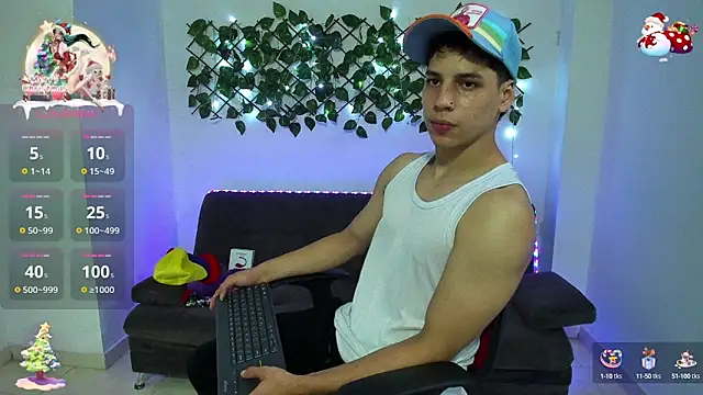 Snapshot of jonathanjoestar_ chatting on December 19, 2024, 9:49 pm jonathanjoestar online show from December 19, 2024, 9:49 pm