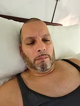 Just2much online show from November 6, 2025, 1:31 am