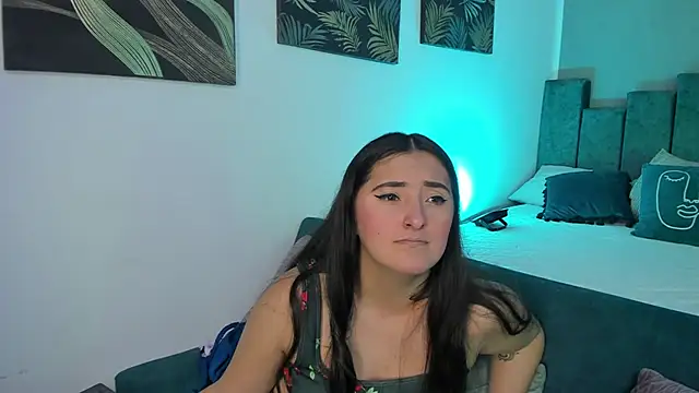 Kathia Morelli online show from September 25, 2025, 11:49 am