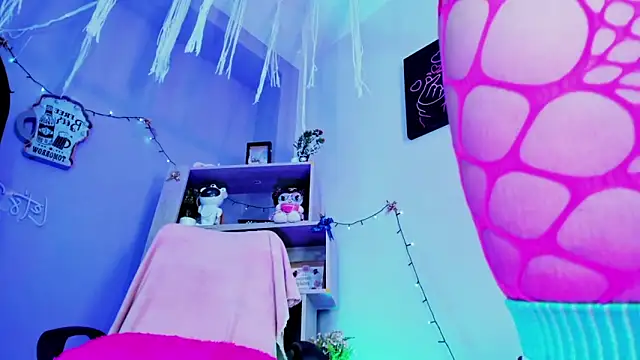 kuromi69 online show from March 27, 2026, 8:26 am