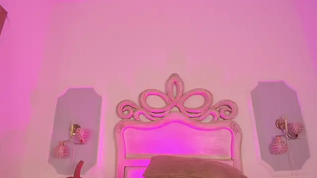 Sara  Williams online show from November 28, 2025, 3:50 am