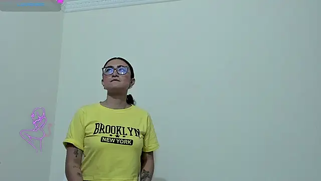 Missmia23 online show from March 3, 2025, 11:24 pm