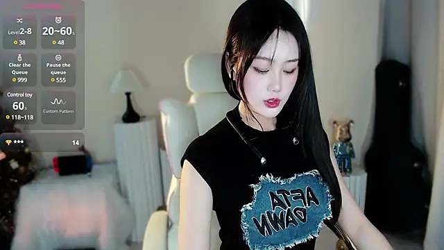 Snapshot of Cartier-__Daji- chatting on January 17, 2025, 11:07 pm Cartier-  Daji- online show from January 17, 2025, 11:07 pm