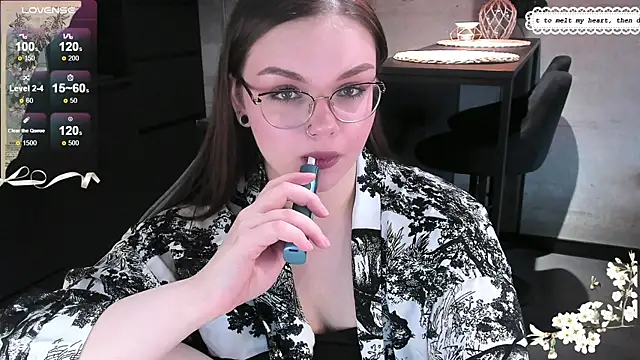 Snapshot of EvaBae chatting on January 24, 2025, 9:39 am EvaBae online show from January 24, 2025, 9:39 am