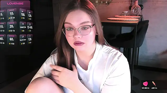 Snapshot of EvaBae chatting on January 16, 2025, 9:48 am EvaBae online show from January 16, 2025, 9:48 am