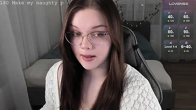 Snapshot of EvaBae chatting on September 27, 2025, 9:32 pm EvaBae online show from September 27, 2025, 9:32 pm