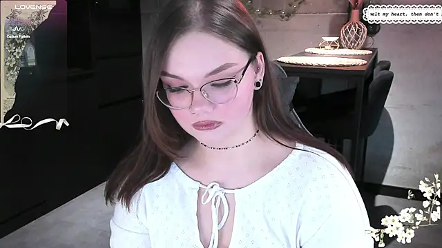 Snapshot of EvaBae chatting on January 22, 2025, 12:06 pm EvaBae online show from January 22, 2025, 12:06 pm