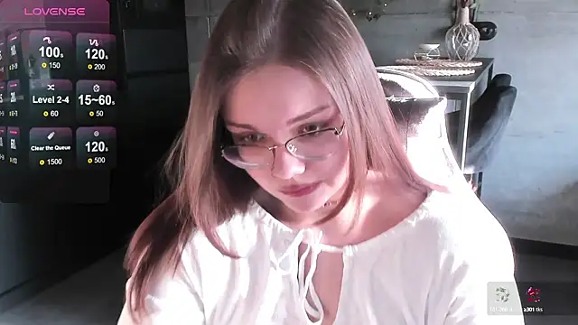 Snapshot of EvaBae chatting on January 21, 2025, 11:03 am EvaBae online show from January 21, 2025, 11:03 am