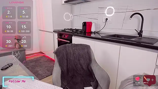 CelyneMay online show from September 10, 2025, 2:16 pm