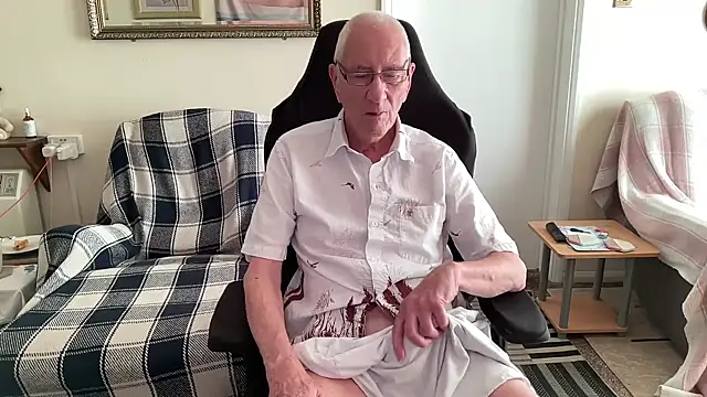 cutaboverest online show from November 2, 2025, 4:01 pm