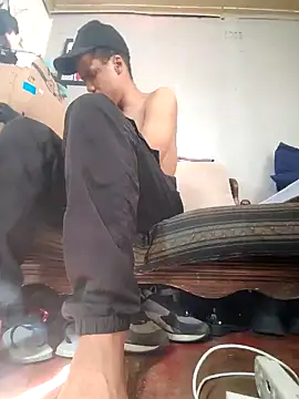 Tigermanboy online show from October 17, 2025, 1:24 pm