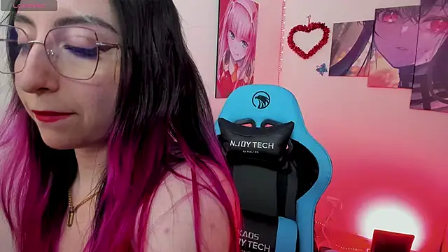 Julieta cott online show from February 15, 2025, 2:26 am