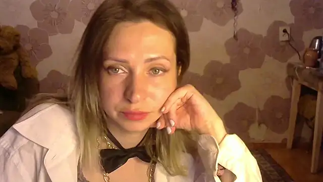 Queen Daenerys online show from September 13, 2025, 8:53 pm