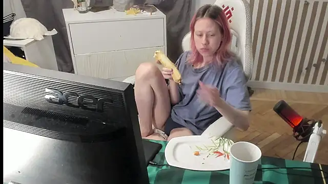 Silly  Milly online show from April 15, 2026, 3:49 pm