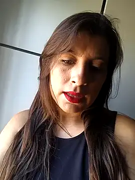 Snapshot of GatitaXD27 chatting on September 15, 2025, 9:21 am GatitaXD27 online show from September 15, 2025, 9:21 am