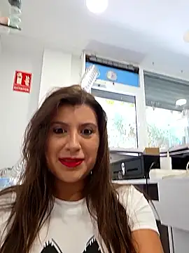 Snapshot of GatitaXD27 chatting on September 24, 2025, 9:05 am GatitaXD27 online show from September 24, 2025, 9:05 am
