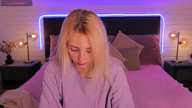 Snapshot of Selena_Lily chatting on October 4, 2025, 5:53 am Selena Lily online show from October 4, 2025, 5:53 am