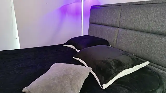 lady ni  online show from January 8, 2026, 1:50 pm