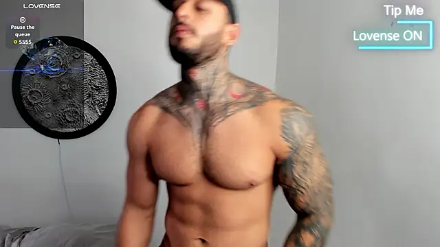 Snapshot of mike_belle chatting on March 6, 2026, 11:00 pm mike belle online show from March 6, 2026, 11:00 pm