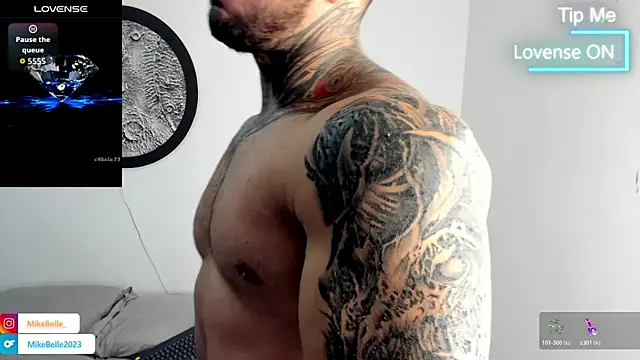 Snapshot of mike_belle chatting on December 15, 2025, 11:53 pm mike belle online show from December 15, 2025, 11:53 pm