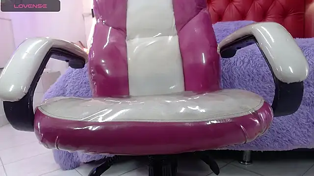 Snapshot of ozuna_sex chatting on February 27, 2025, 3:26 pm ozuna sex online show from February 27, 2025, 3:26 pm
