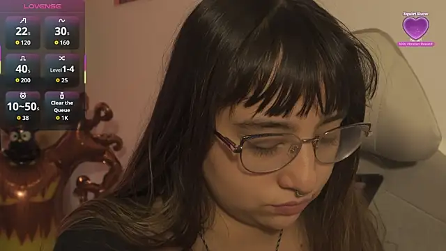 Snapshot of emitaa17228o chatting on November 2, 2025, 8:36 pm emitaa17228o online show from November 2, 2025, 8:36 pm