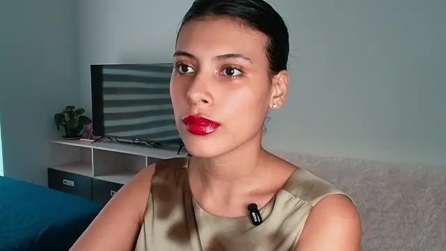 Snapshot of oxiris_1 chatting on March 31, 2026, 5:26 pm oxiris 1 online show from March 31, 2026, 5:26 pm