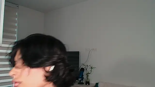 Snapshot of oxiris_1 chatting on March 30, 2026, 8:21 pm oxiris 1 online show from March 30, 2026, 8:21 pm