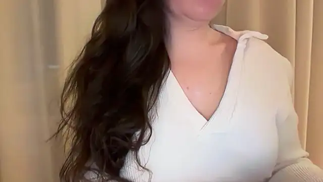 Sandysecret online show from April 14, 2026, 6:57 pm