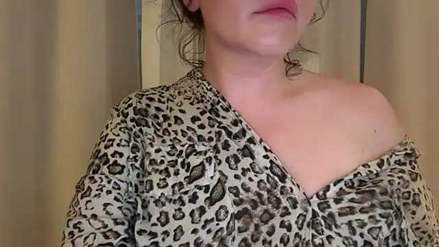 Snapshot of Sandysecret chatting on August 9, 2026, 7:53 pm Sandysecret online show from August 9, 2026, 7:53 pm