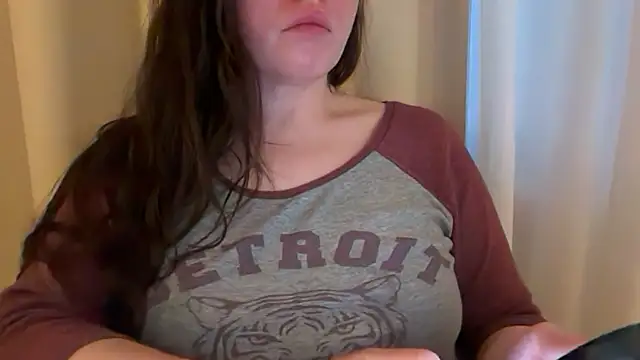 Snapshot of Sandysecret chatting on May 26, 2026, 8:07 pm Sandysecret online show from May 26, 2026, 8:07 pm