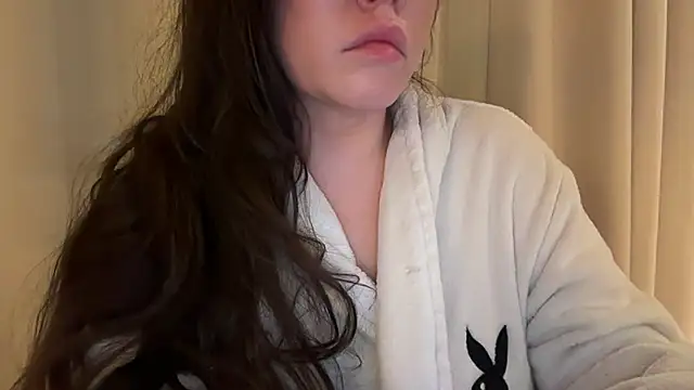 Snapshot of Sandysecret chatting on April 29, 2026, 8:48 pm Sandysecret online show from April 29, 2026, 8:48 pm