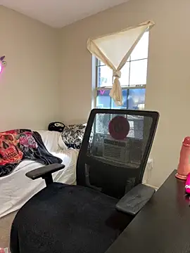 Snapshot of MsStrawbooty chatting on December 31, 2024, 6:46 pm MsStrawbooty online show from December 31, 2024, 6:46 pm