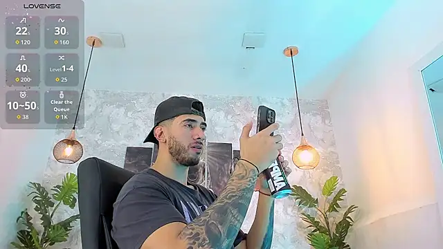 Snapshot of Nate_franco chatting on February 26, 2026, 3:39 am Nate franco online show from February 26, 2026, 3:39 am