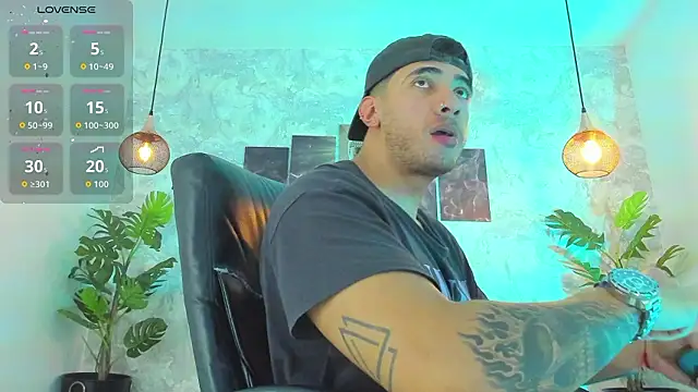 Snapshot of Nate_franco chatting on February 3, 2026, 4:10 am Nate franco online show from February 3, 2026, 4:10 am