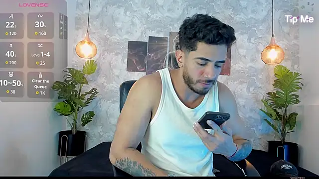 Snapshot of Nate_franco chatting on November 18, 2025, 6:06 am Nate franco online show from November 18, 2025, 6:06 am