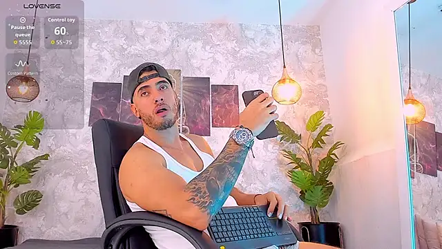 Snapshot of Nate_franco chatting on February 21, 2026, 5:53 am Nate franco online show from February 21, 2026, 5:53 am