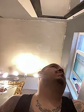 valleyoneofakind online show from December 13, 2024, 3:54 pm