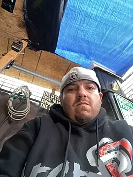 valleyoneofakind online show from February 11, 2025, 4:56 pm