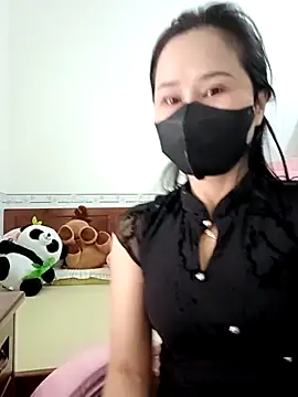 Snapshot of ___Erin___ chatting on February 24, 2026, 3:40 am Erin online show from February 24, 2026, 3:40 am