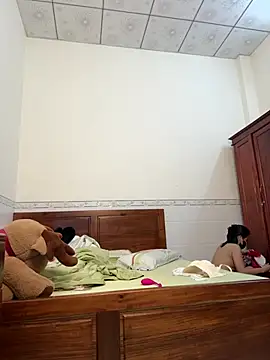    Erin    online show from April 25, 2026, 2:03 am