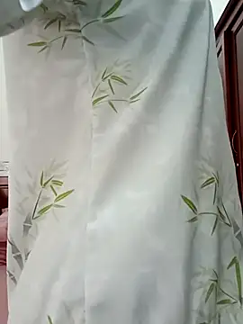 Snapshot of ___Erin___ chatting on December 22, 2025, 2:50 pm Erin online show from December 22, 2025, 2:50 pm