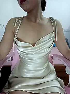 Snapshot of ___Erin___ chatting on October 3, 2025, 3:24 pm Erin online show from October 3, 2025, 3:24 pm