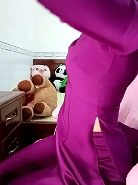 Snapshot of ___Erin___ chatting on January 7, 2026, 1:43 am Erin online show from January 7, 2026, 1:43 am