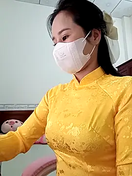 Snapshot of ___Erin___ chatting on February 18, 2026, 1:36 am Erin online show from February 18, 2026, 1:36 am