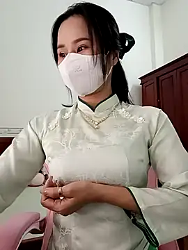 Snapshot of ___Erin___ chatting on February 17, 2026, 3:15 am Erin online show from February 17, 2026, 3:15 am