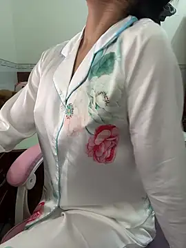    Erin    online show from May 16, 2026, 1:48 am